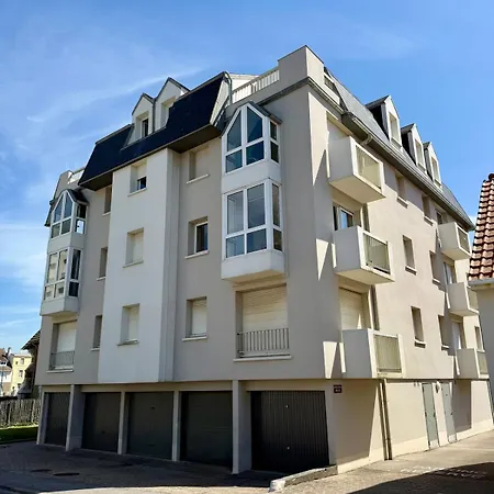 Rose Mer, A 20 Metres De La Avec Parking Prive Et Balcon, Animal Accepte דירה וימרה