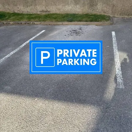 Rose Mer, A 20 Metres De La Avec Parking Prive Et Balcon, Animal Accepte *