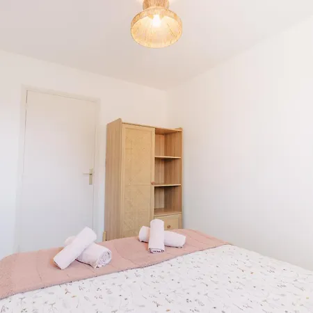 Rose Mer, A 20 Metres De La Avec Parking Prive Et Balcon, Animal Accepte * וימרה