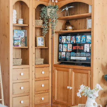 Rose Mer, A 20 Metres De La Avec Parking Prive Et Balcon, Animal Accepte *