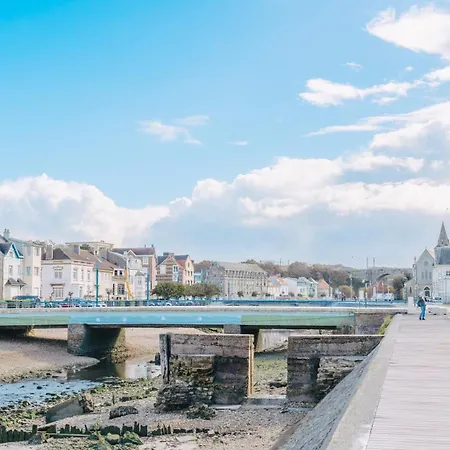 Rose Mer, A 20 Metres De La Avec Parking Prive Et Balcon, Animal Accepte アパート *