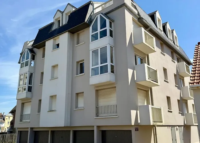 Rose Mer, A 20 Metres De La Avec Parking Prive Et Balcon, Animal Accepte Apartment Wimereux