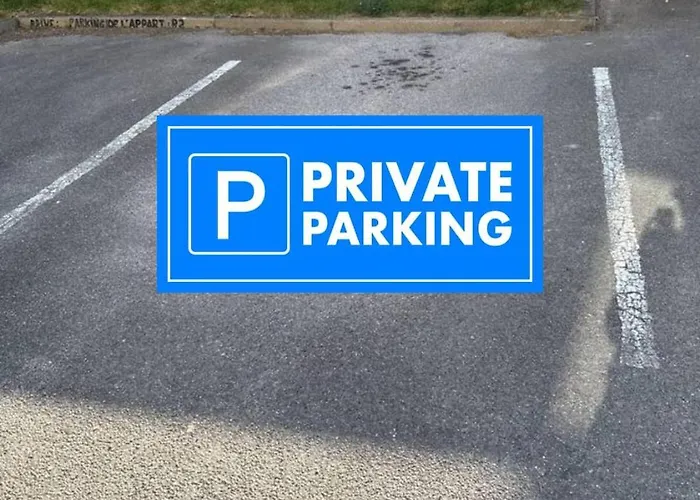 Rose Mer, A 20 Metres De La Avec Parking Prive Et Balcon, Animal Accepte *