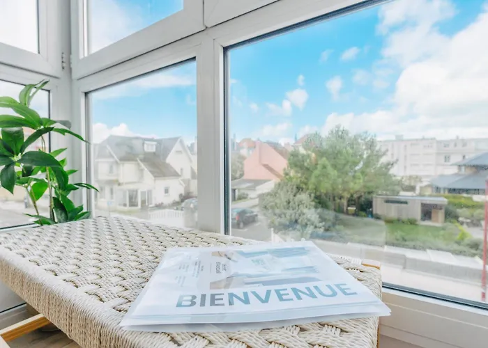 Rose Mer, A 20 Metres De La Avec Parking Prive Et Balcon, Animal Accepte Apartment